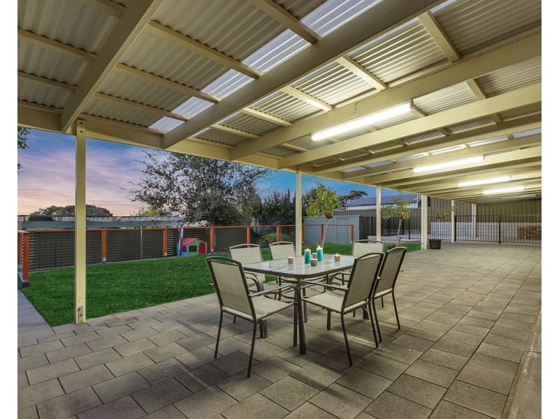 4 Serica Street, Hallett Cove SA 5158