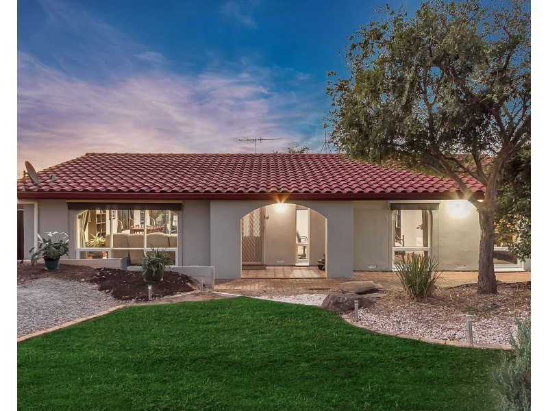 4 Serica Street, Hallett Cove SA 5158