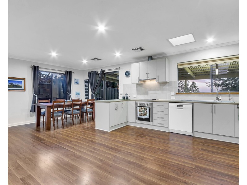 4 Serica Street, Hallett Cove SA 5158