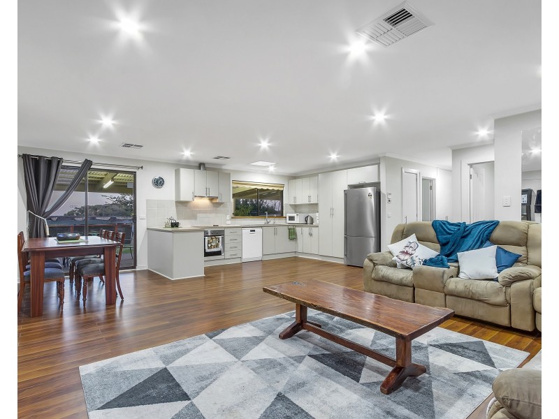 4 Serica Street, Hallett Cove SA 5158