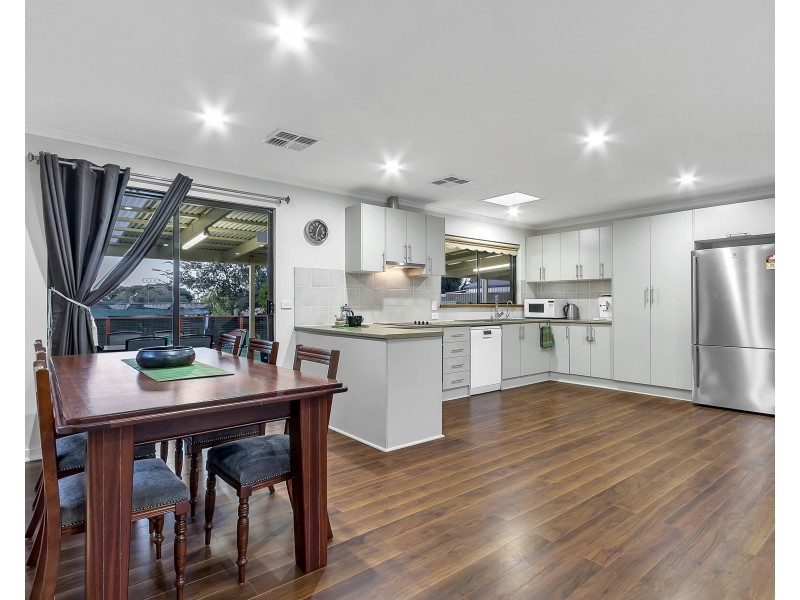 4 Serica Street, Hallett Cove SA 5158