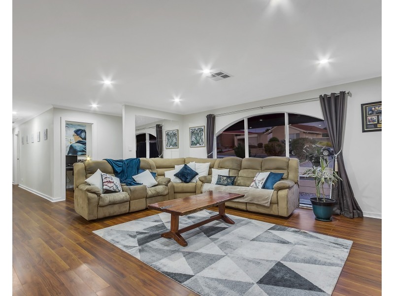 4 Serica Street, Hallett Cove SA 5158