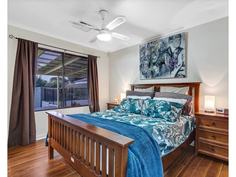 4 Serica Street, Hallett Cove SA 5158