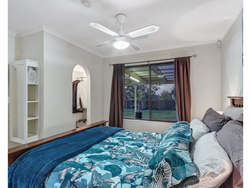 4 Serica Street, Hallett Cove SA 5158