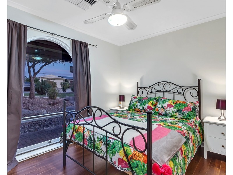 4 Serica Street, Hallett Cove SA 5158