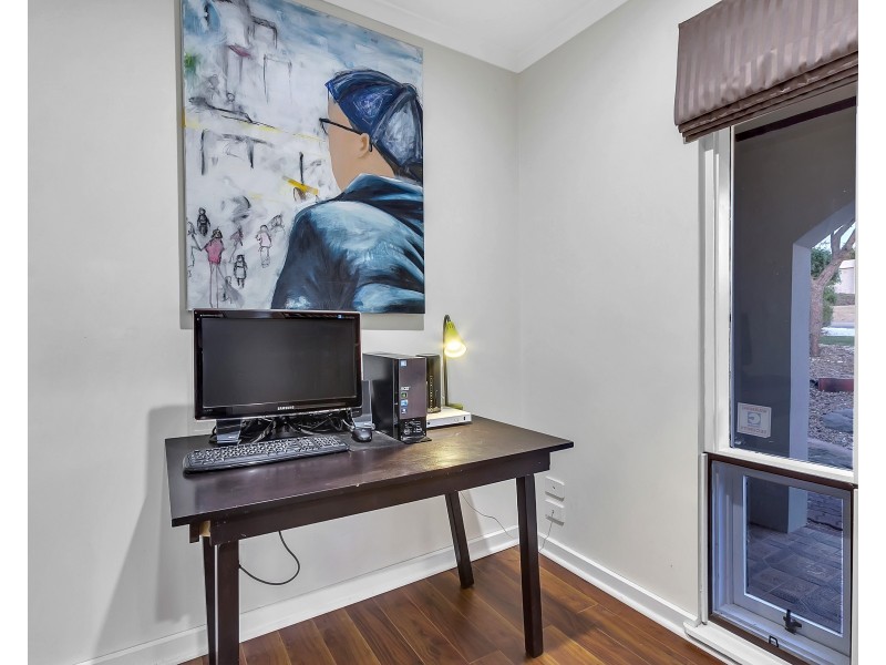 4 Serica Street, Hallett Cove SA 5158