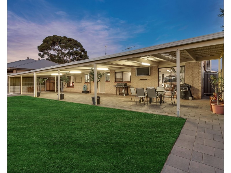 4 Serica Street, Hallett Cove SA 5158