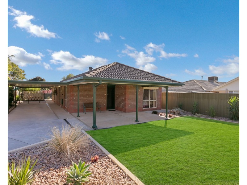 16 Champagne Crescent, Woodcroft SA 5162