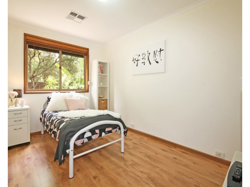 8 Hispano Drive, Woodcroft SA 5162