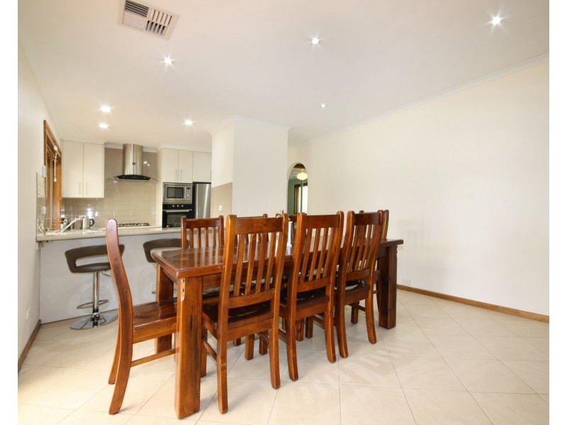 8 Hispano Drive, Woodcroft SA 5162