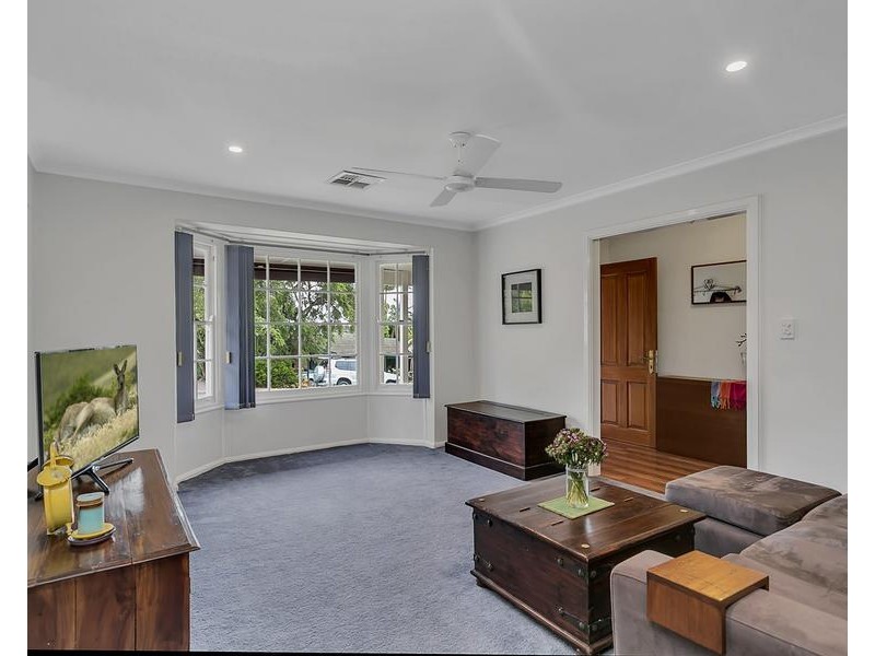 15 Glenburnie Street, Happy Valley SA 5159