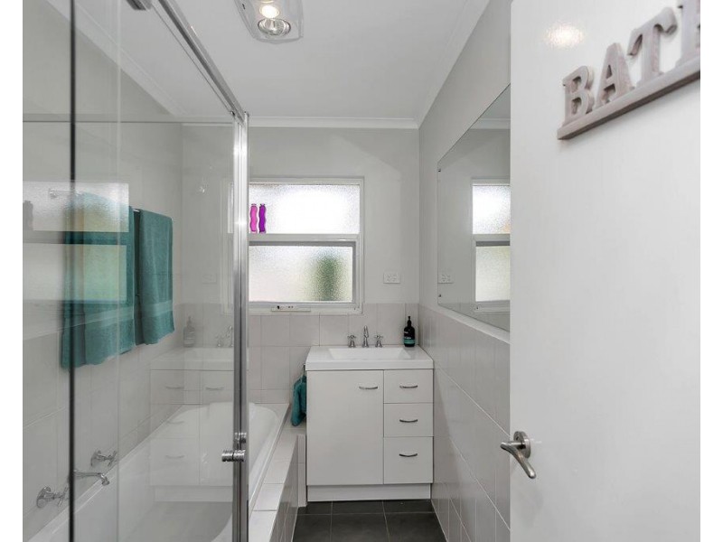 15 Glenburnie Street, Happy Valley SA 5159