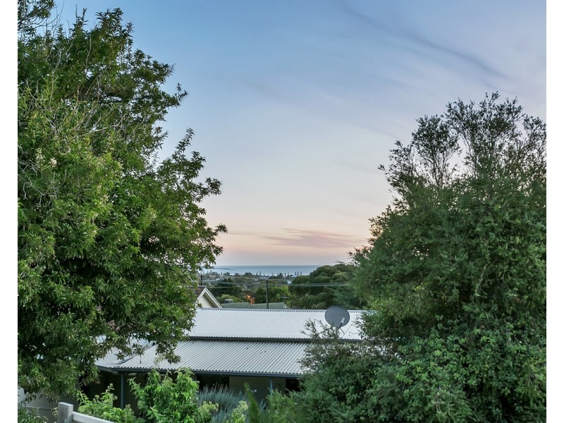 4 Norongo Street, O’sullivan Beach SA 5166