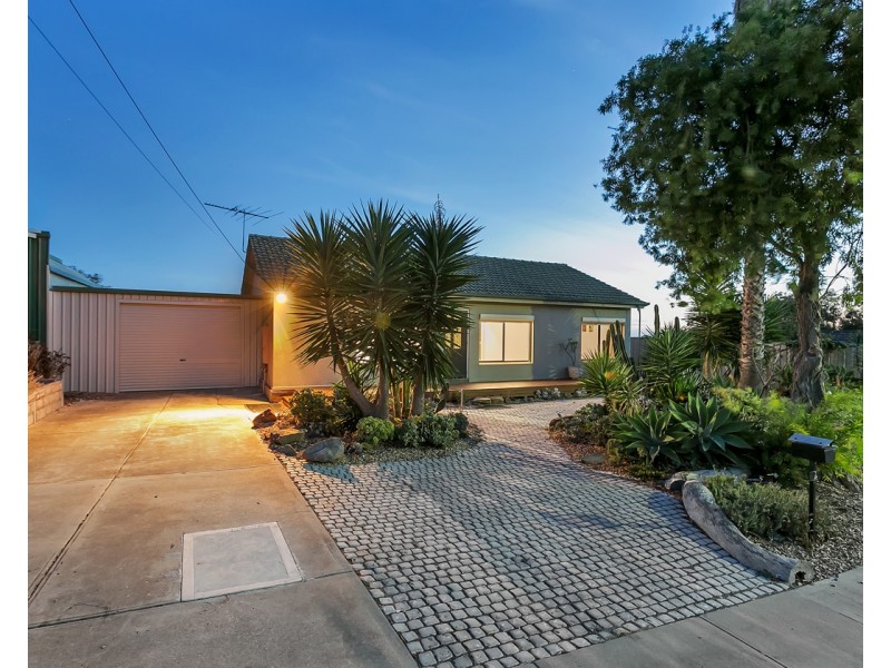 4 Norongo Street, O’sullivan Beach SA 5166