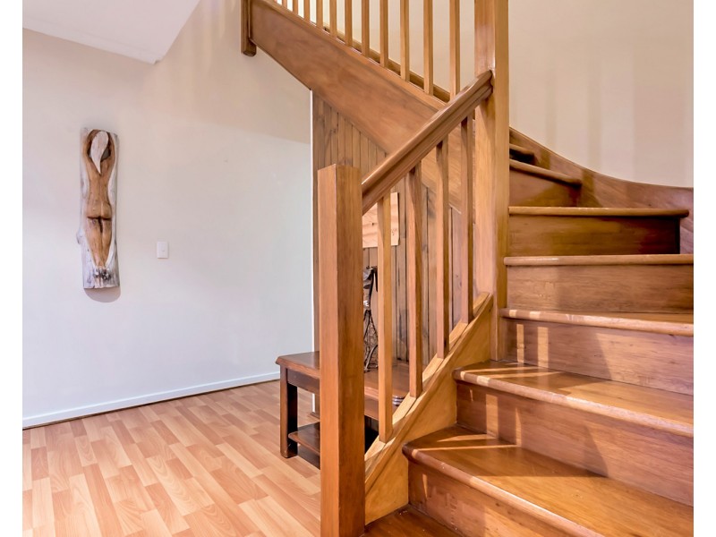 1 Olsen Court, Trott Park SA 5158