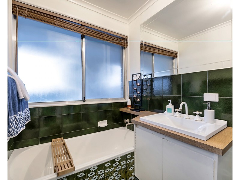1 Olsen Court, Trott Park SA 5158