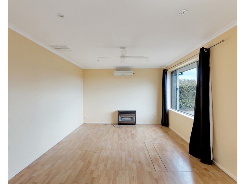 26 Featherstone Drive, Huntfield Heights SA 5163