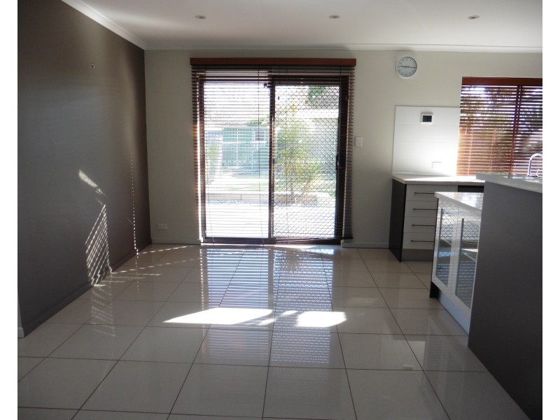 20 Warburton Drive, Woodcroft SA 5162