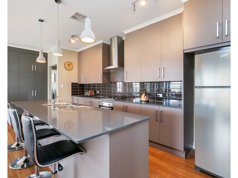 7 Bondi Drive, Seaford Rise SA 5169