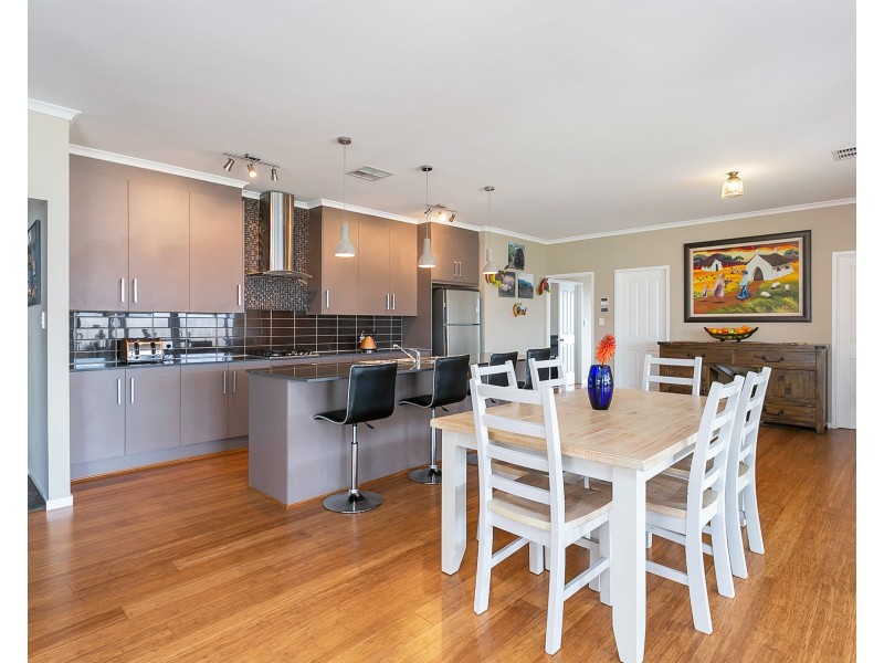 7 Bondi Drive, Seaford Rise SA 5169