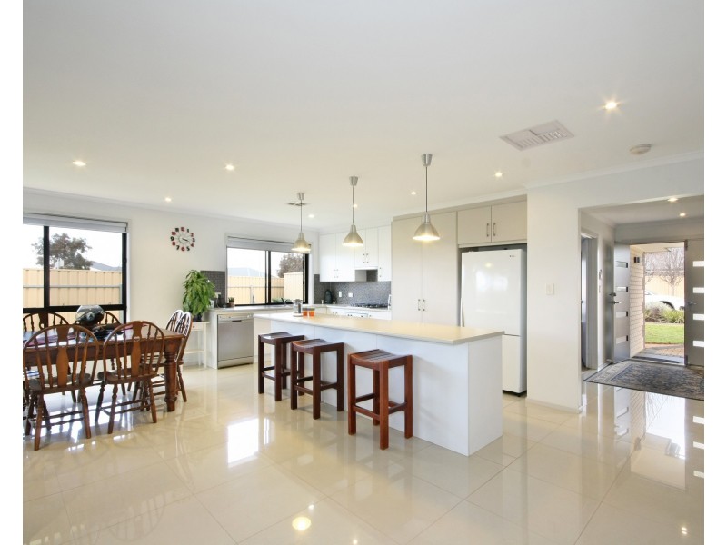 31 Miranda Place, Seaford Meadows SA 5169