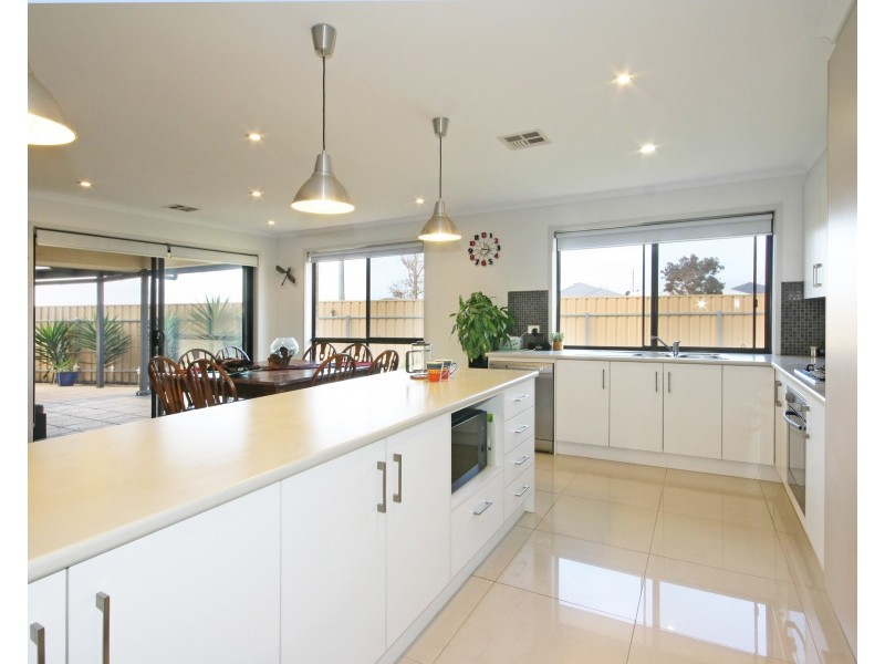 31 Miranda Place, Seaford Meadows SA 5169