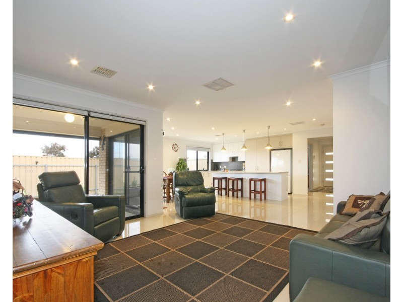 31 Miranda Place, Seaford Meadows SA 5169