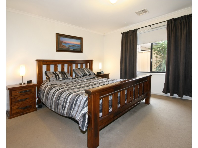 31 Miranda Place, Seaford Meadows SA 5169