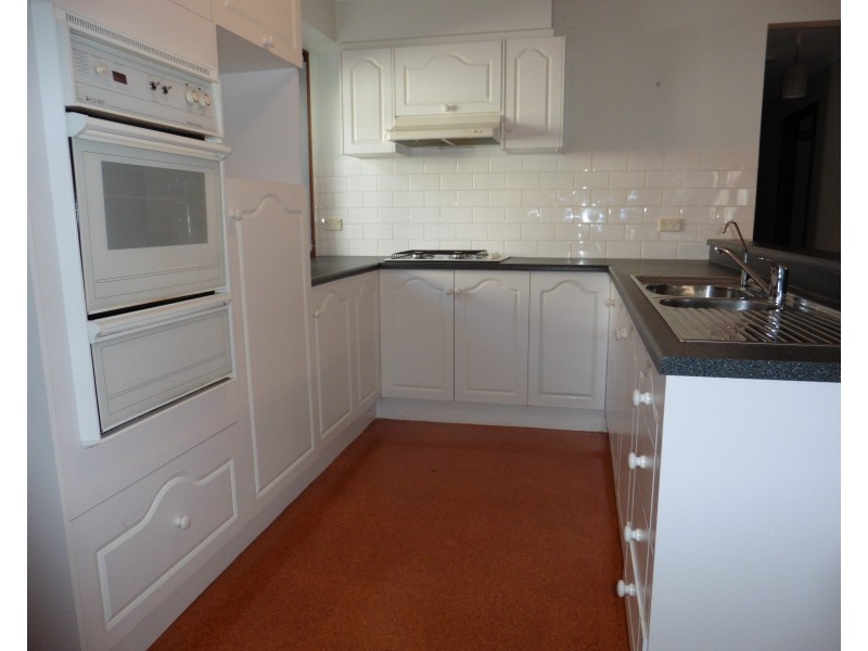 15 Ashmore Place, Onkaparinga Hills SA 5163