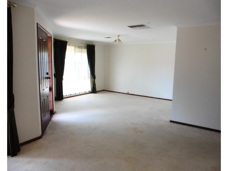 15 Ashmore Place, Onkaparinga Hills SA 5163