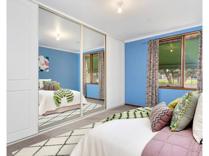 37 Fairview Grove, Hackham West SA 5163