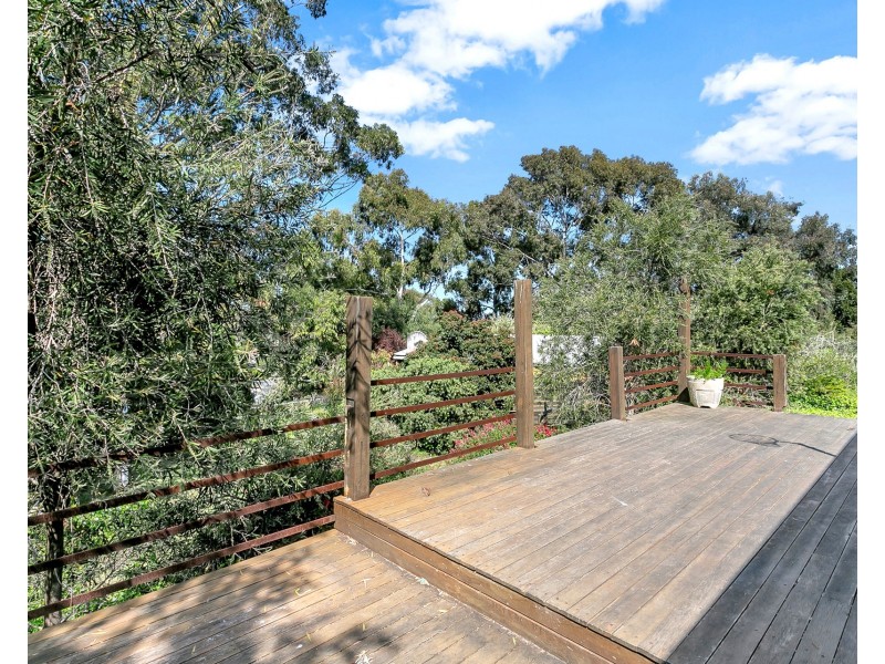 82 Kenihans Rd, Happy Valley SA 5159