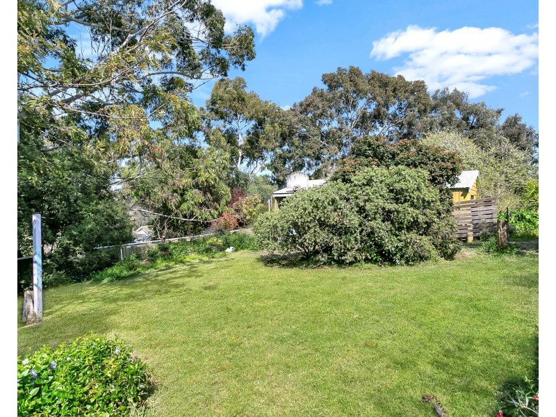 82 Kenihans Rd, Happy Valley SA 5159