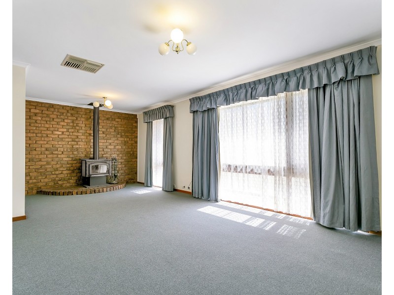 19 Rosemary Tce, Morphett Vale SA 5162