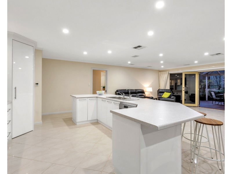21 Brooklyn Drive, Hallett Cove SA 5158