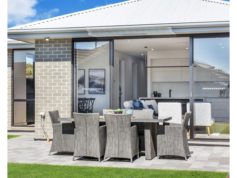 8 Tilbrook Crescent, South Brighton SA 5048