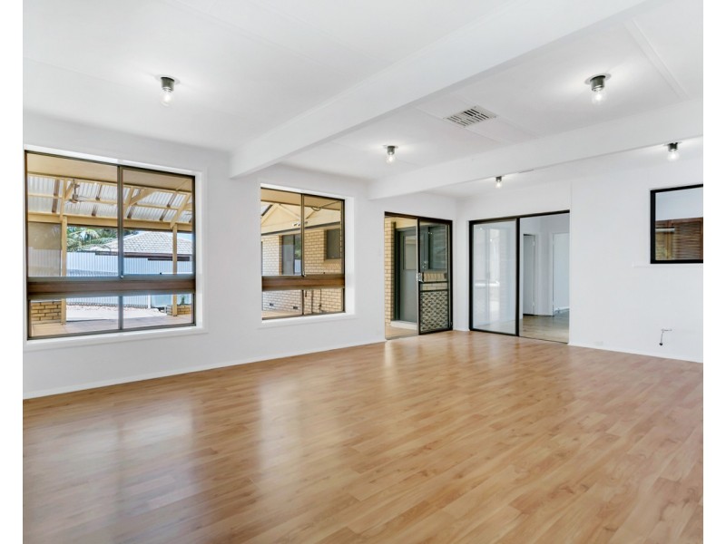 34 Lynlee Crescent, Huntfield Heights SA 5163