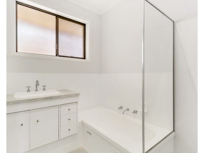 34 Lynlee Crescent, Huntfield Heights SA 5163