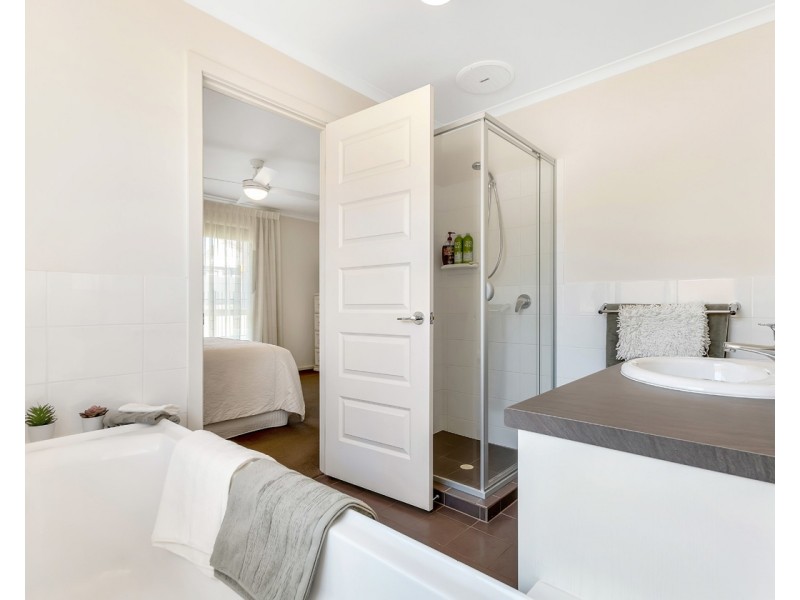 4 Joy Street, Morphett Vale SA 5162