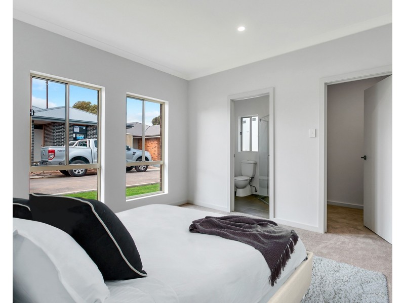 23 – 25 Debham Street, Morphett Vale SA 5162