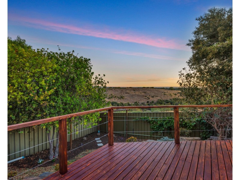 12 Lyons Circuit, Trott Park SA 5158