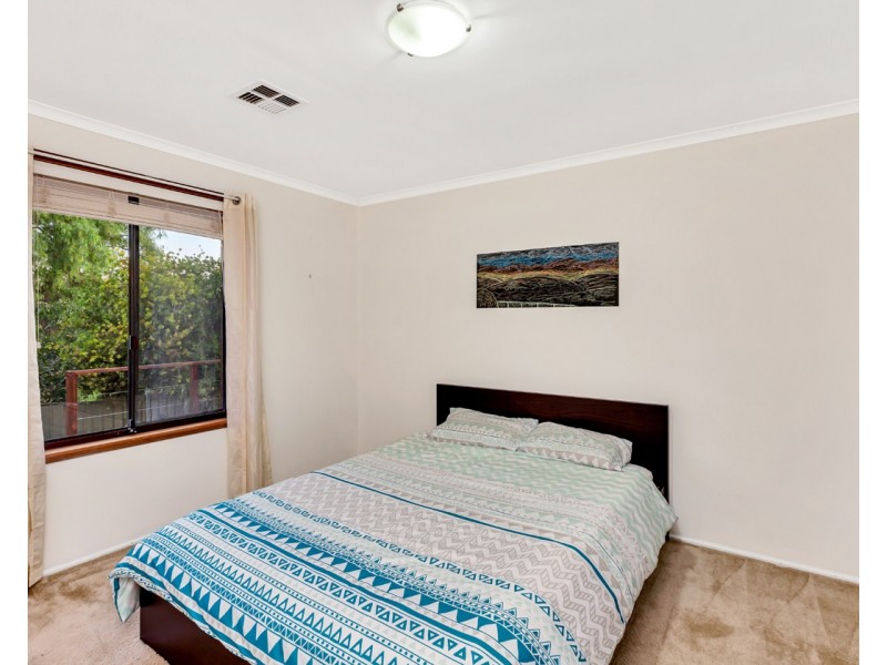 12 Lyons Circuit, Trott Park SA 5158