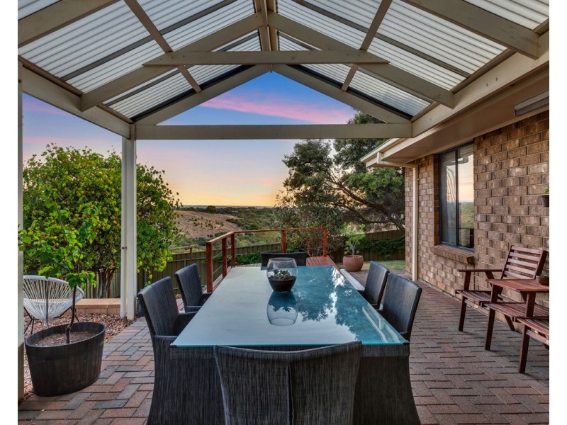 12 Lyons Circuit, Trott Park SA 5158