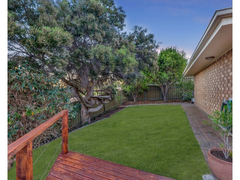 12 Lyons Circuit, Trott Park SA 5158