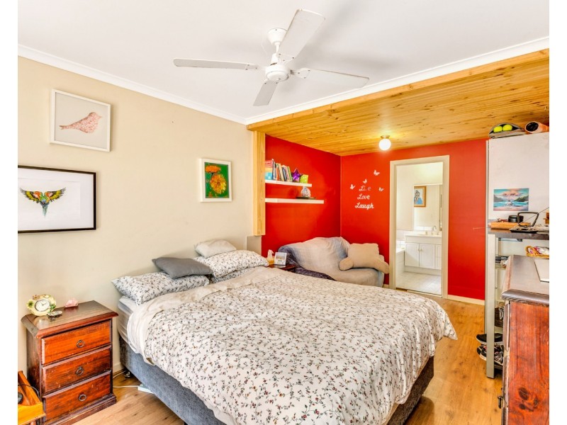 20 Hollyoaks Court, Happy Valley SA 5159