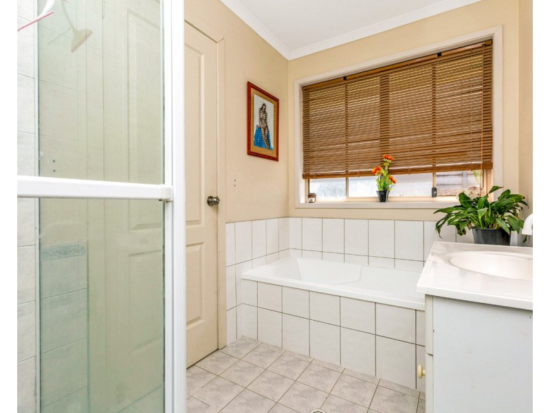 20 Hollyoaks Court, Happy Valley SA 5159