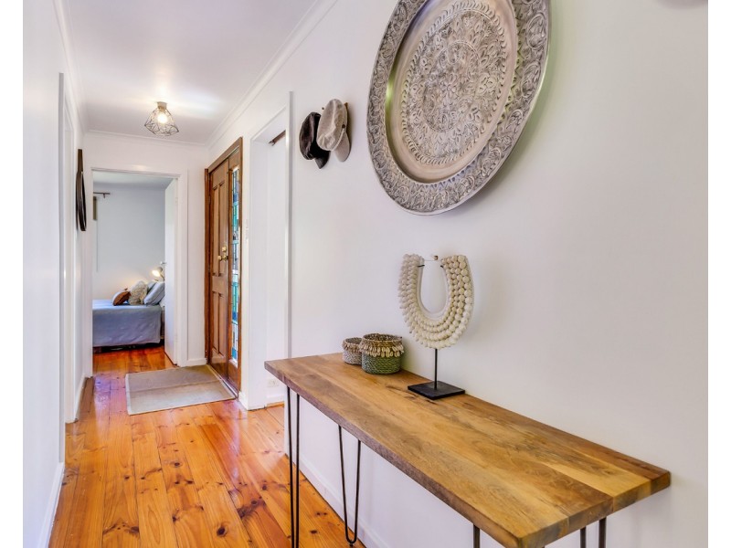10 Gretel Crescent, Hallett Cove SA 5158