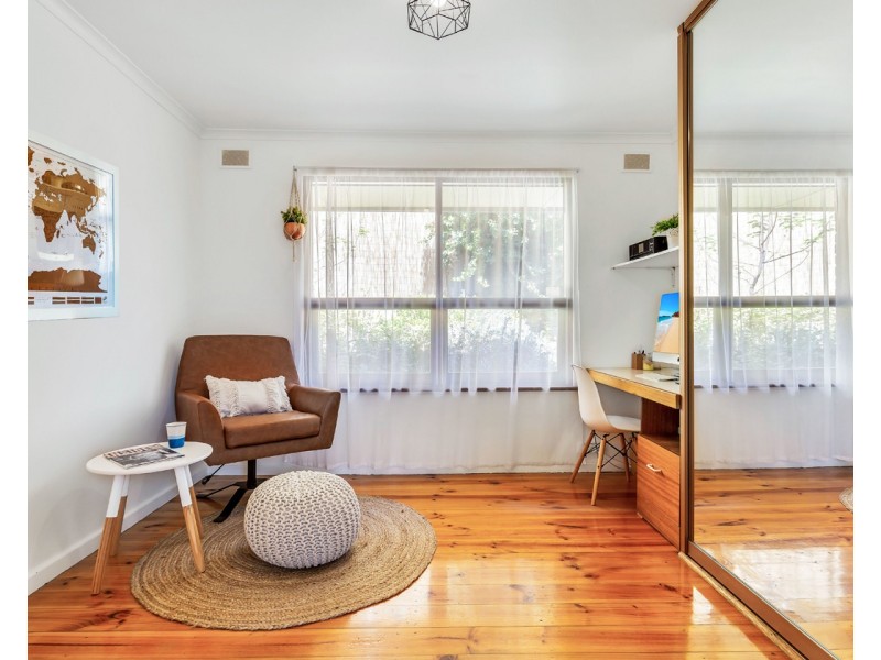 10 Gretel Crescent, Hallett Cove SA 5158