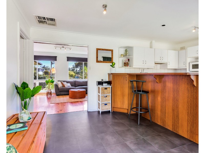 10 Gretel Crescent, Hallett Cove SA 5158