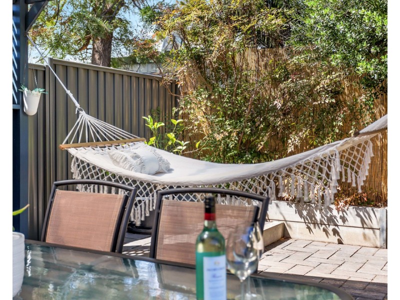 10 Gretel Crescent, Hallett Cove SA 5158